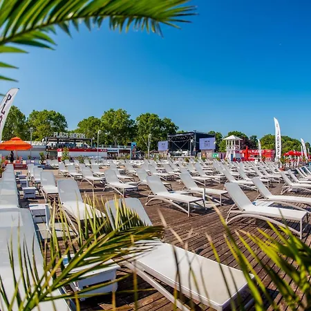 Plazs Wellnes Appartamento Siófok